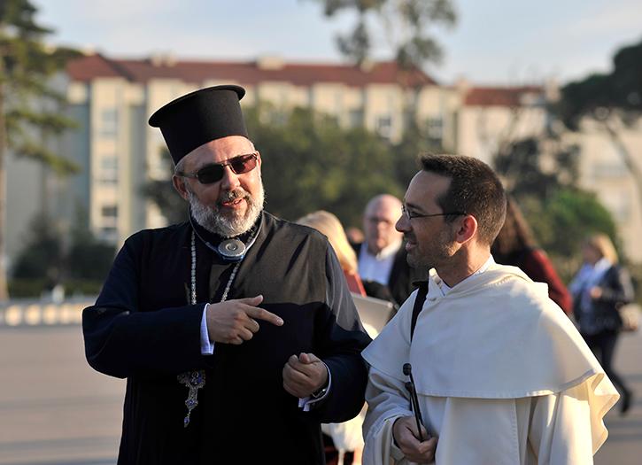Nektarios Ioannou, représentant des églises orthodoxes de l'UE, parle à Emmanuel Pisani, directeur de l'Institut des Sciences et des Théologies de la religion à l'Institut catholique de Paris